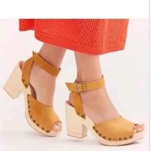 Free People Pasadena clogs new